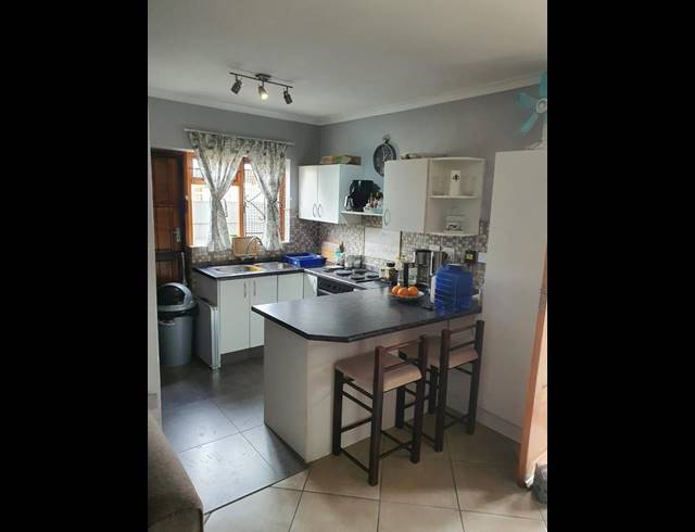 3 BEDROOM HOUSE FOR SALE IN ADMIRALS PARK